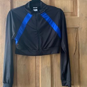 Cropped sports jacket